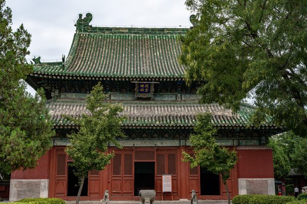 隆兴寺铜铸毗卢佛像
